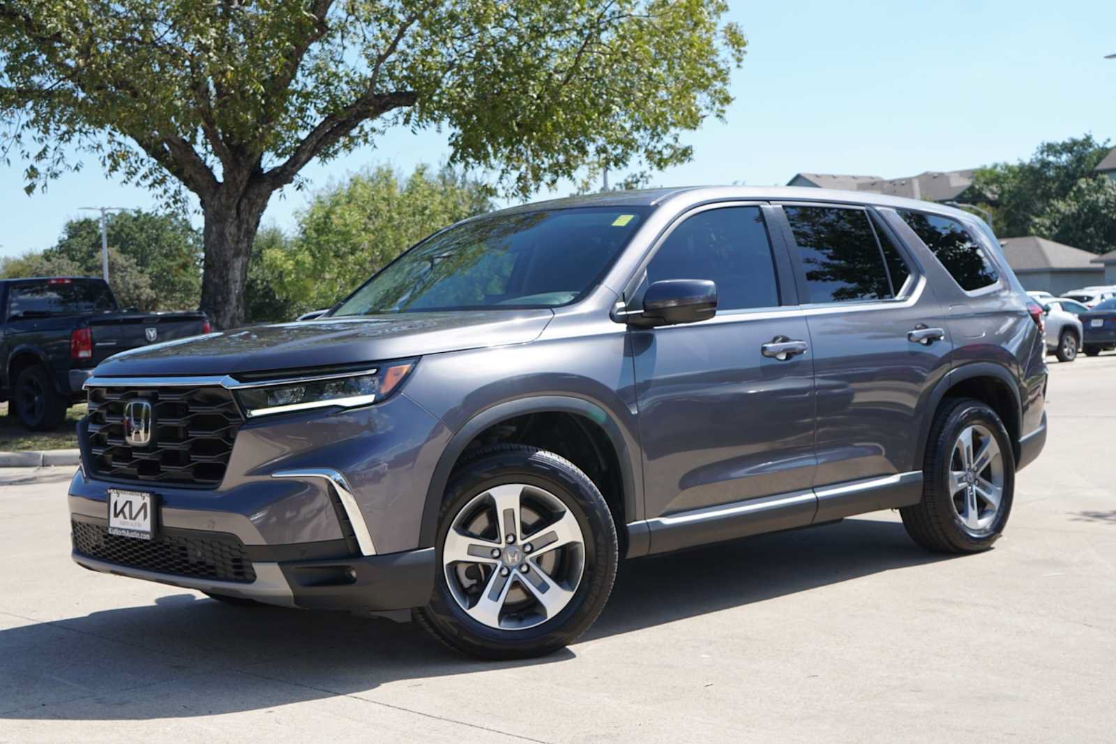 Used 2025 Honda Pilot EX-L image 1