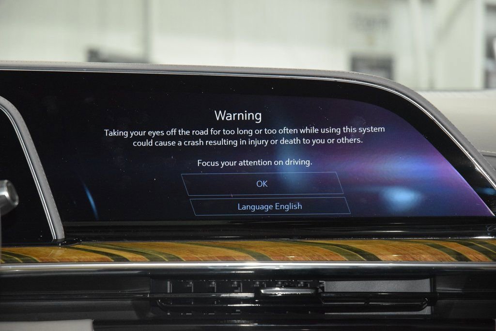 Used 2023 Cadillac Escalade Premium Luxury Platinum image 32