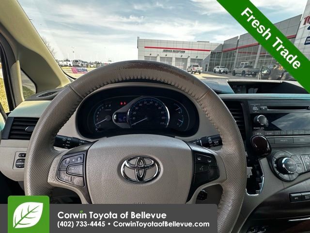 Used 2013 Toyota Sienna XLE image 12