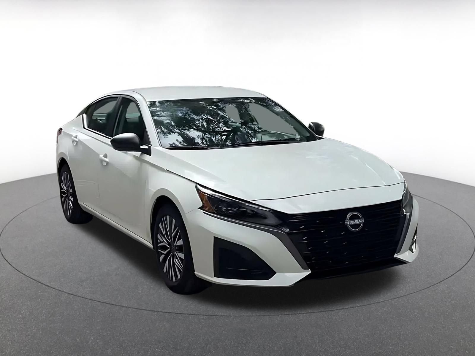 Used 2026 Nissan Altima 2.5 SV FWD image 3