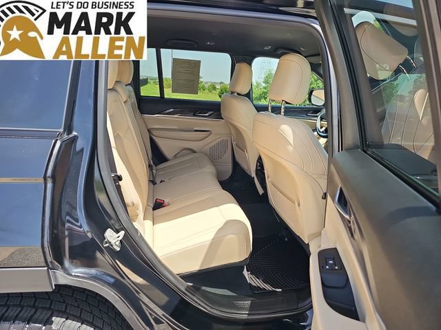 Used 2023 Jeep Grand Cherokee Limited AWD/4WD image 27