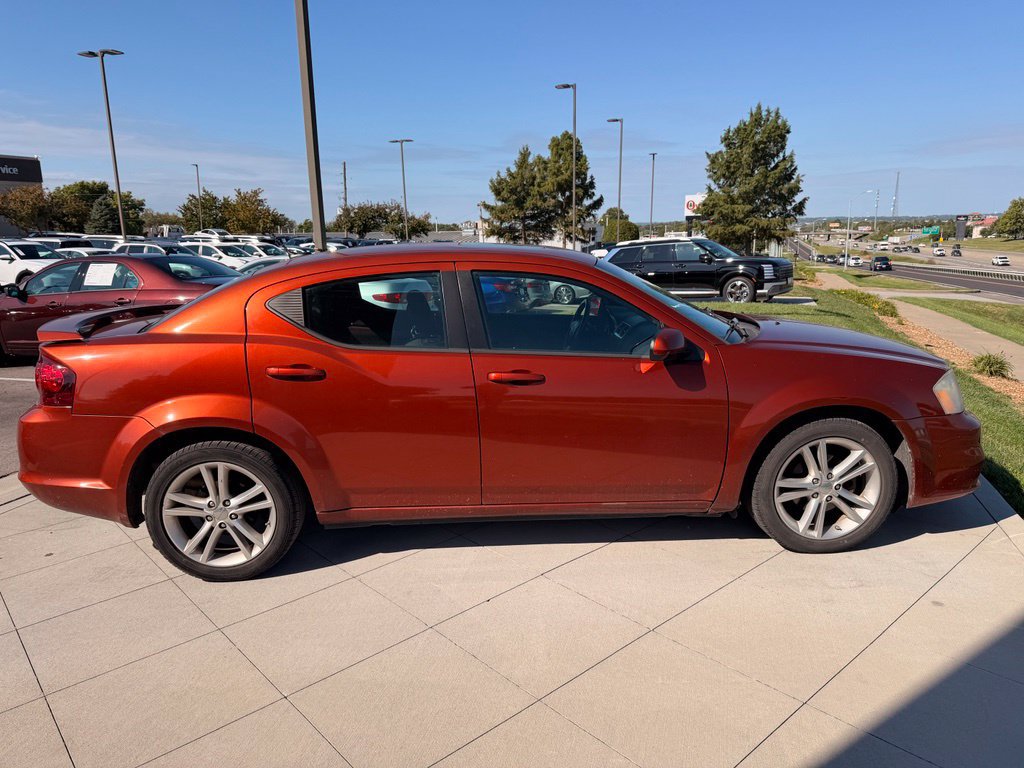 Used 2012 Dodge Avenger SXT Plus w/ Sun/Sound Group FWD image 9