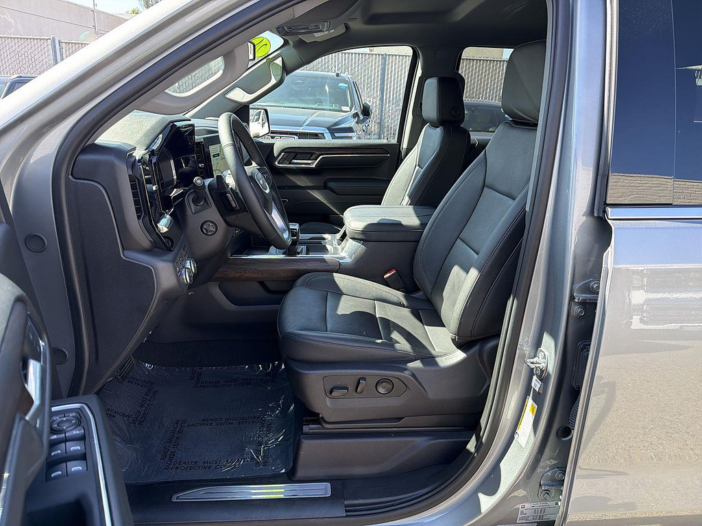 Used 2024 GMC Sierra 1500 SLT w/ SLT Premium Plus Package AWD/4WD image 18
