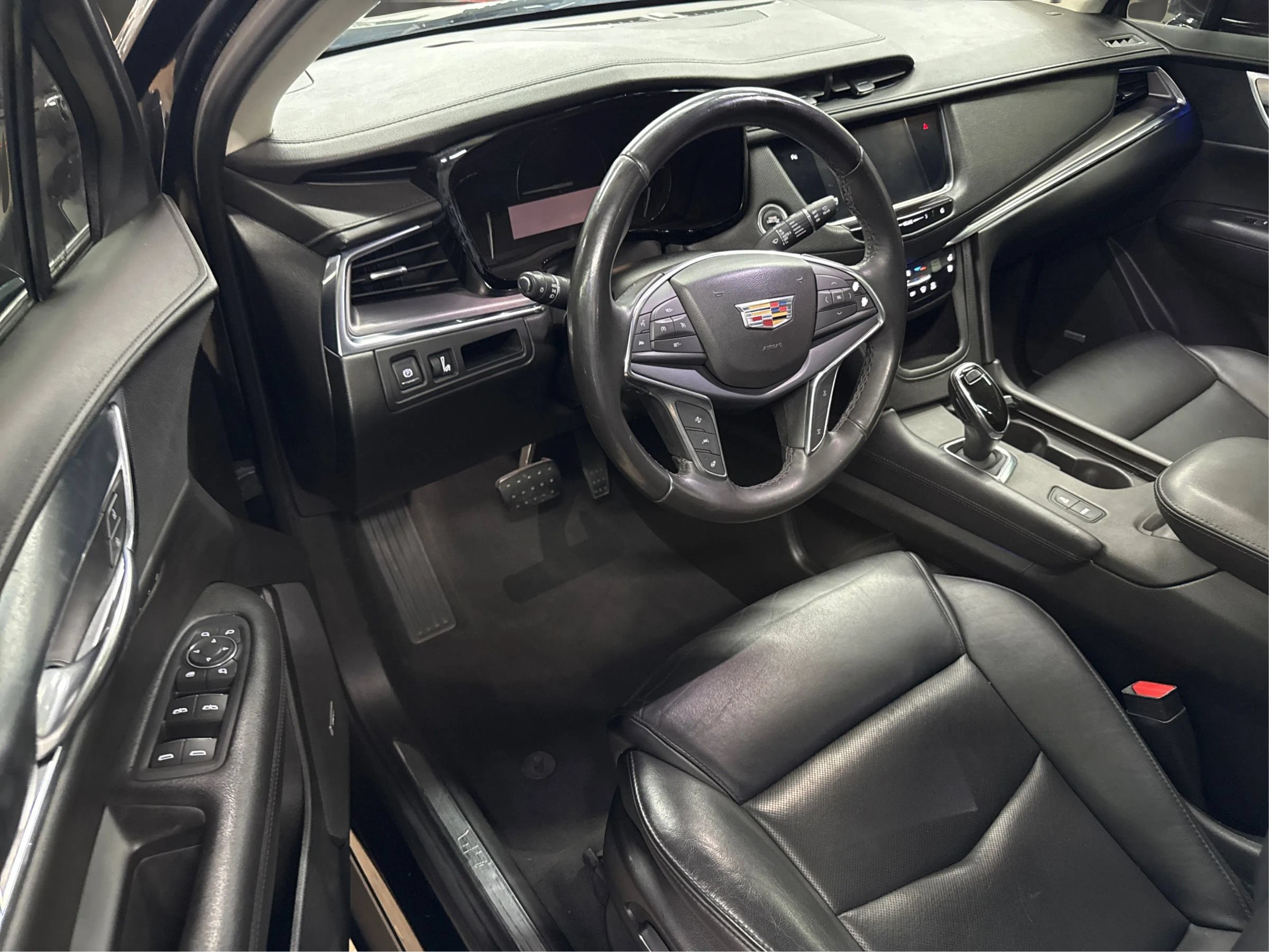 Used 2019 Cadillac XT5 Premium Luxury FWD image 12