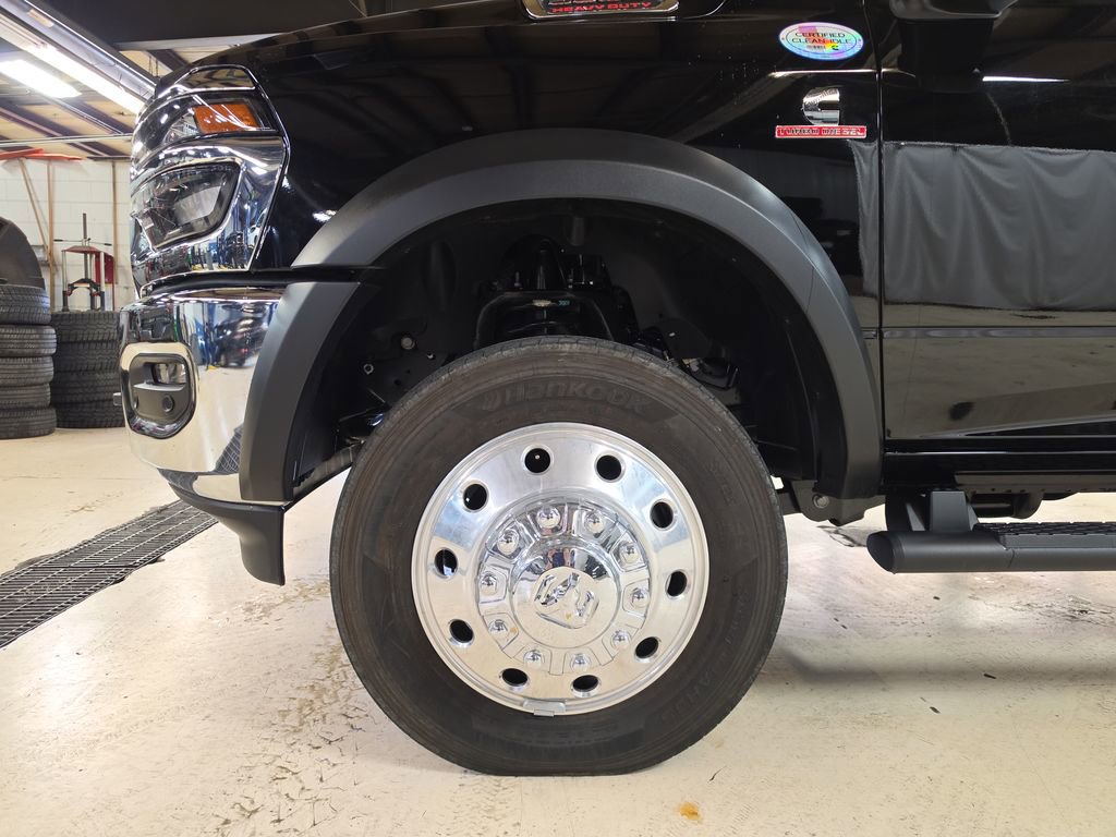 New 2026 RAM 5500 Tradesman AWD/4WD image 12