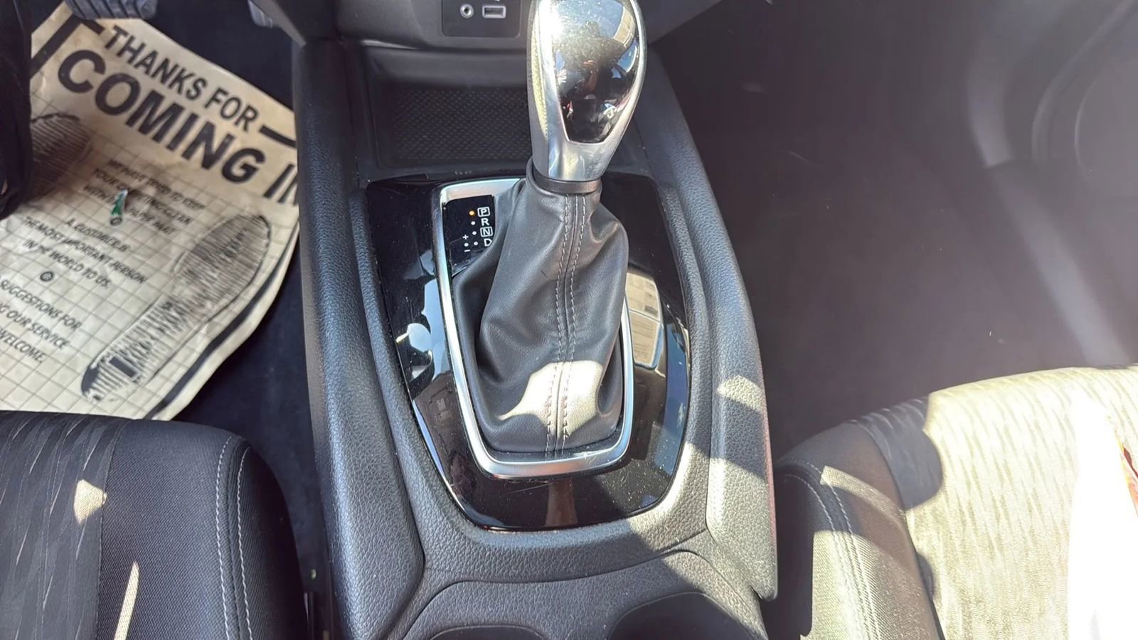 Used 2020 Nissan Rogue SV image 27