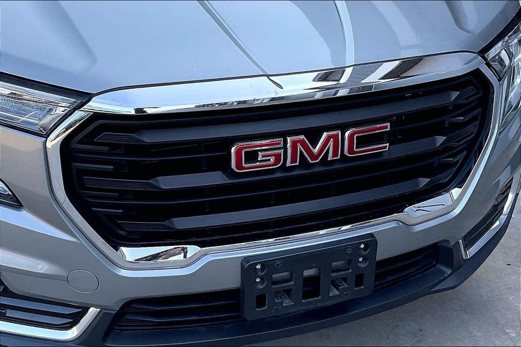 Used 2024 GMC Terrain SLE AWD/4WD image 30