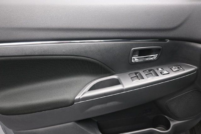 New 2027 Mitsubishi Outlander Sport ES FWD image 7