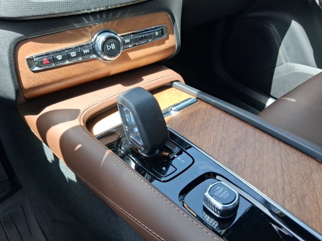Certified 2025 Volvo XC90 B5 Plus w/ Protection Package Premier AWD/4WD image 22