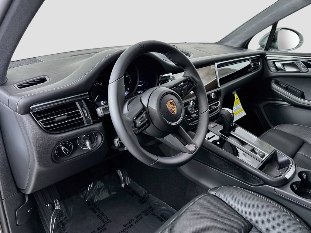 New 2026 Porsche Macan Turbo AWD/4WD image 4