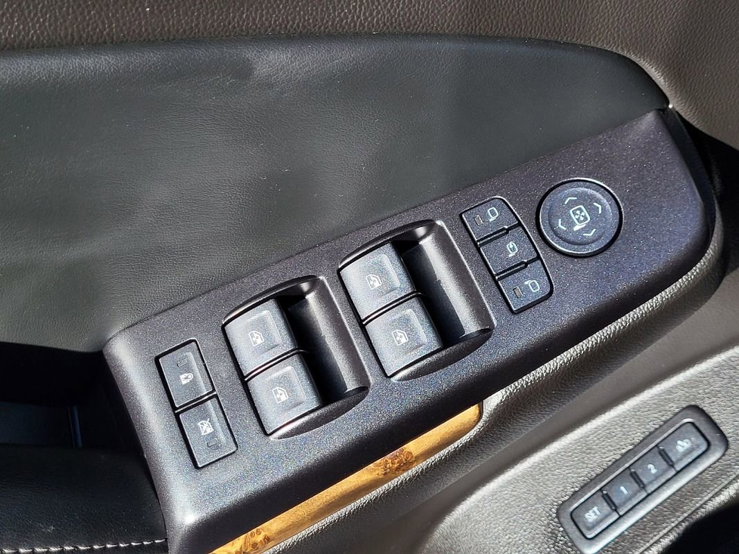 Used 2016 GMC Yukon XL Denali w/ Open Road Package image 13