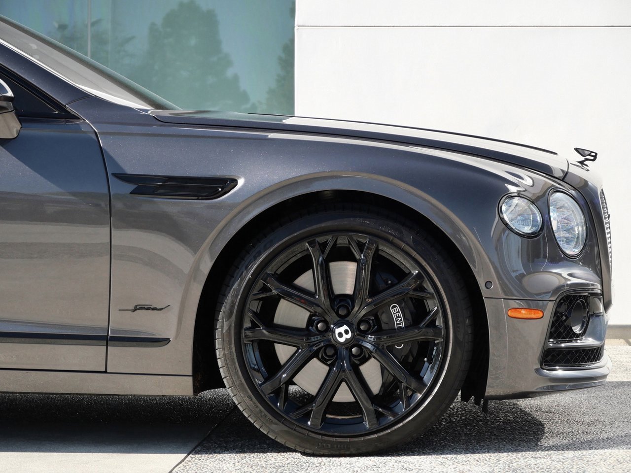 Used 2024 Bentley Flying Spur W12 image 6