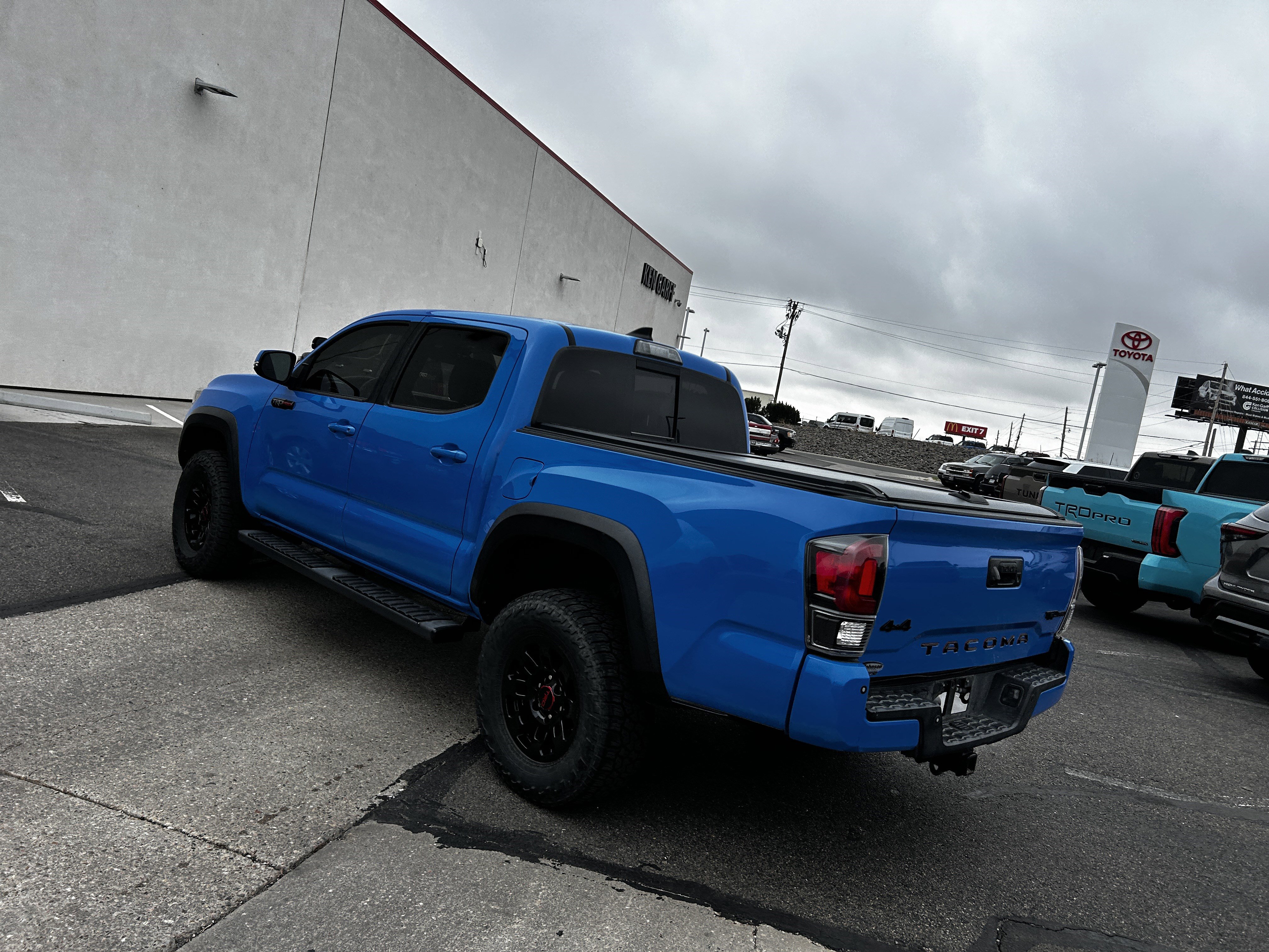 Used 2019 Toyota Tacoma TRD Pro image 3