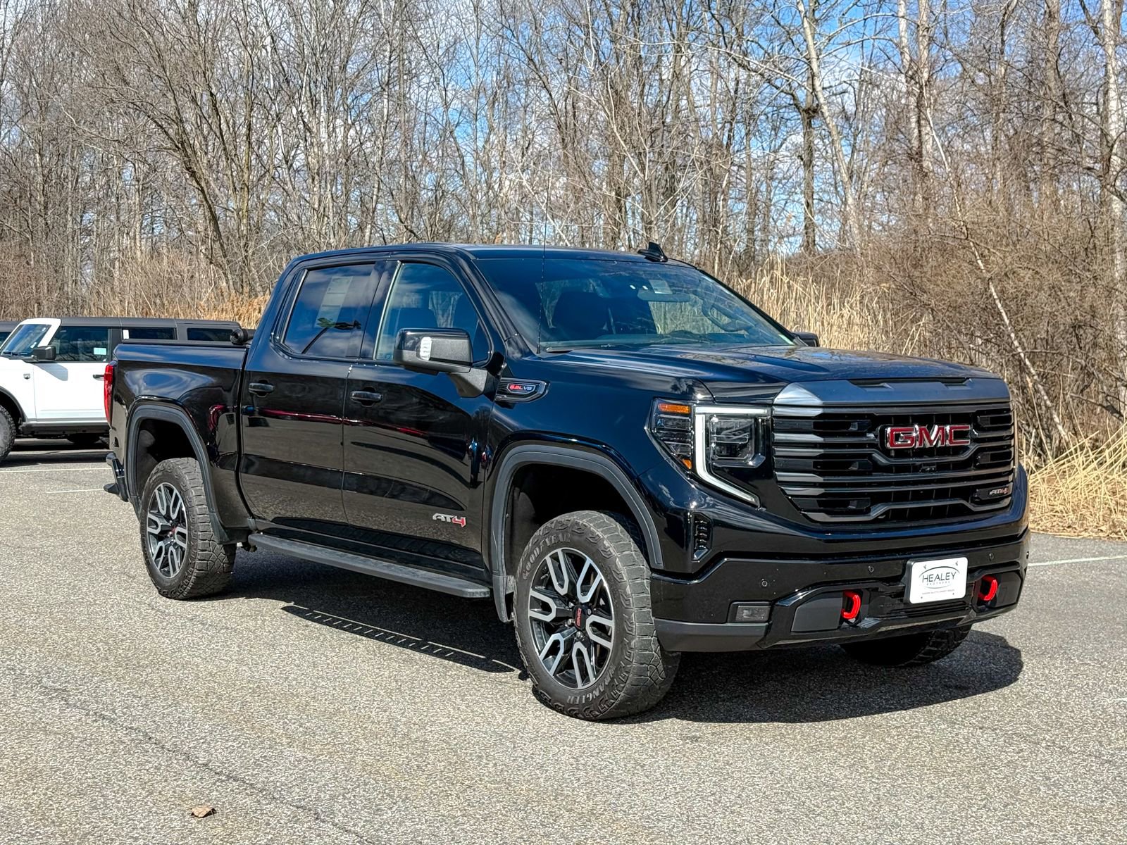 Used 2024 GMC Sierra 1500 AT4 w/ Technology Package image 1