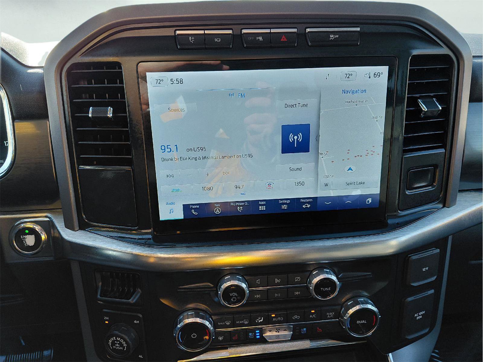 Used 2022 Ford F150 Lariat w/ Equipment Group 502A High image 30