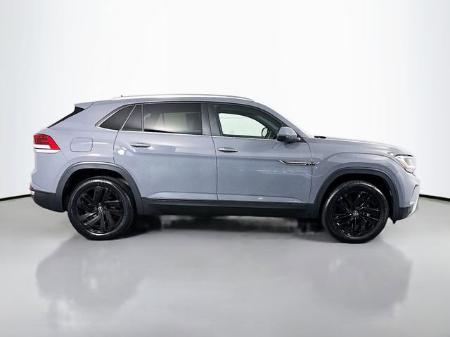 Used 2023 Volkswagen Atlas Cross Sport SE w/ Black Wheel Package image 9