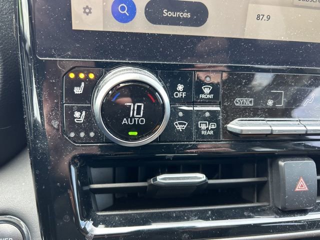 Used 2023 Toyota Highlander Limited image 19