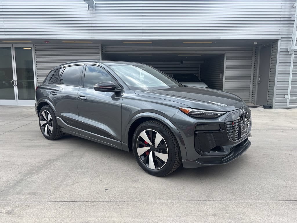 New 2027 Audi SQ6 e-tron Prestige AWD/4WD image 3
