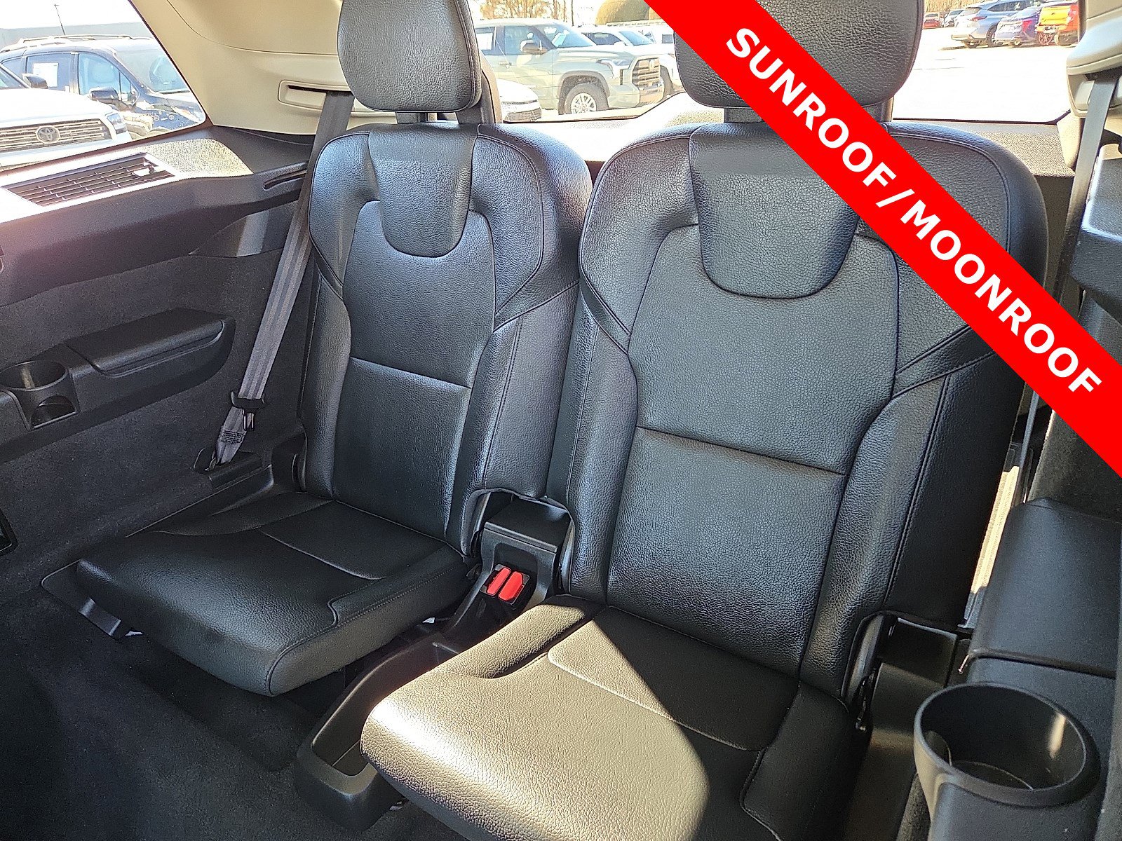 Used 2025 Volvo XC90 B6 Plus w/ Protection Package Premier image 10