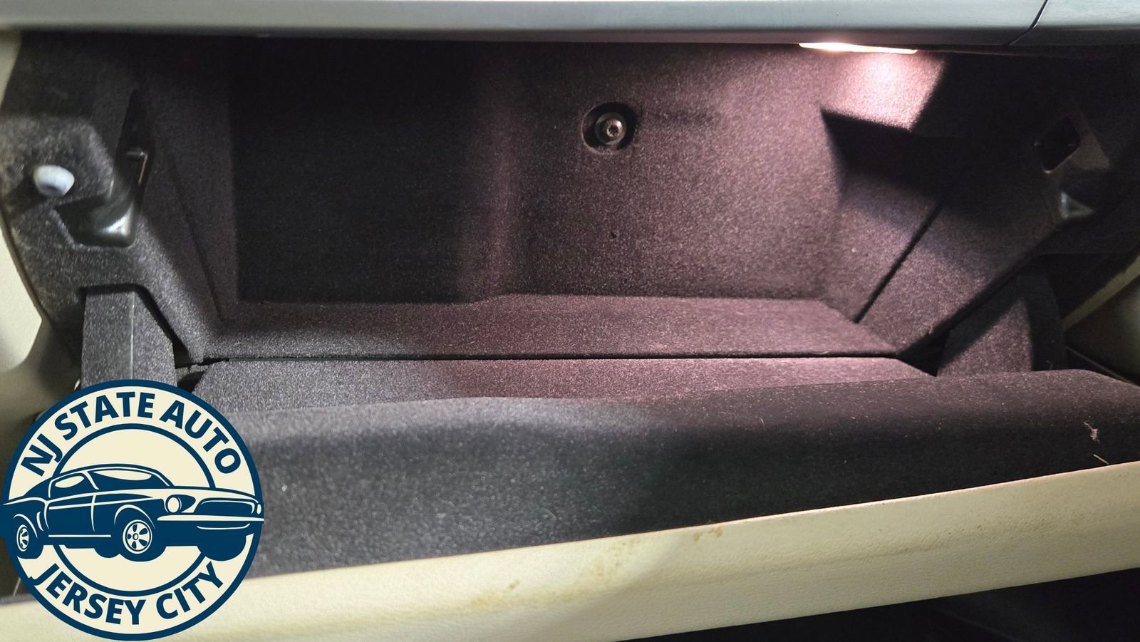 Used 2017 BMW X6 xDrive50i w/ Executive Package image 22