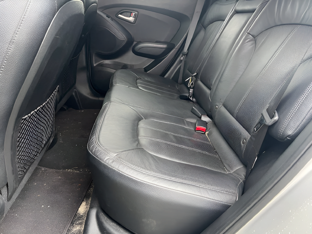 Used 2011 Hyundai Tucson Limited AWD/4WD image 11
