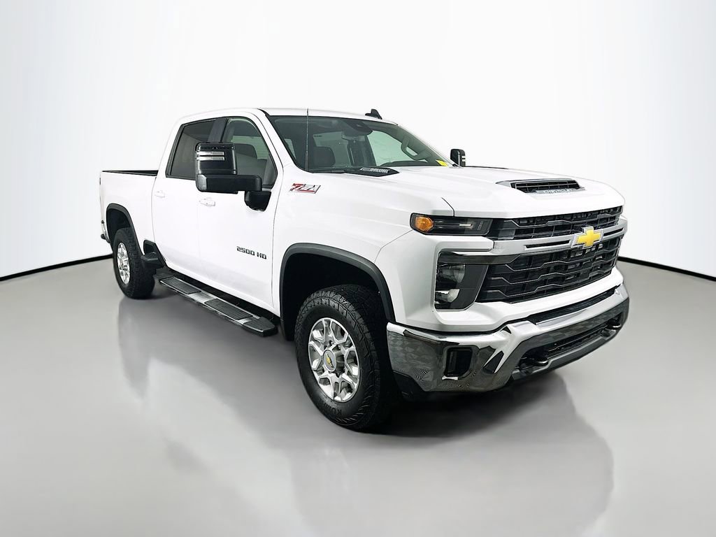 Used 2024 Chevrolet Silverado 2500 LT image 1