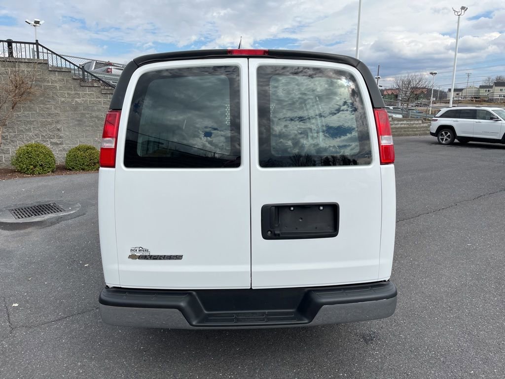 Used 2024 Chevrolet Express 2500 w/ Driver Convenience Package image 8