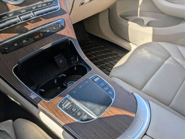 Used 2021 Mercedes-Benz GLC 300 4MATIC image 11