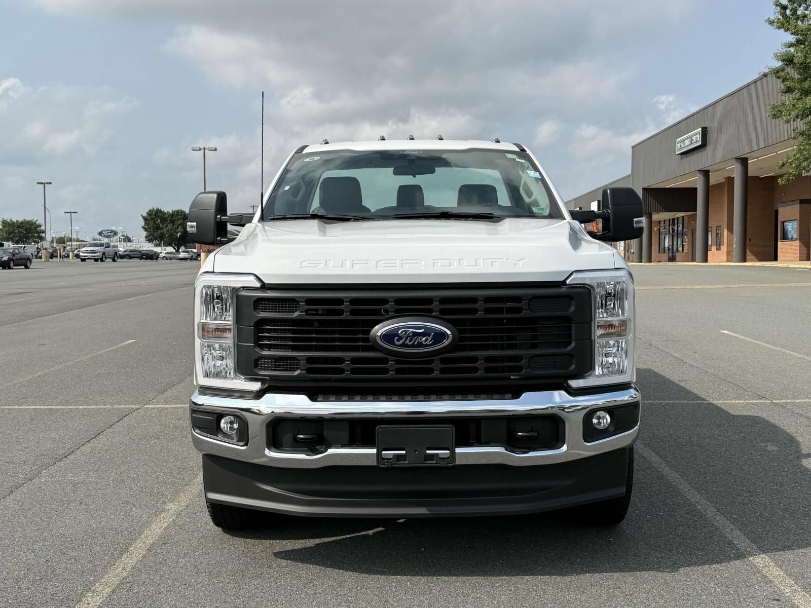 New 2025 Ford F250 XL w/ XL Chrome Package AWD/4WD image 6