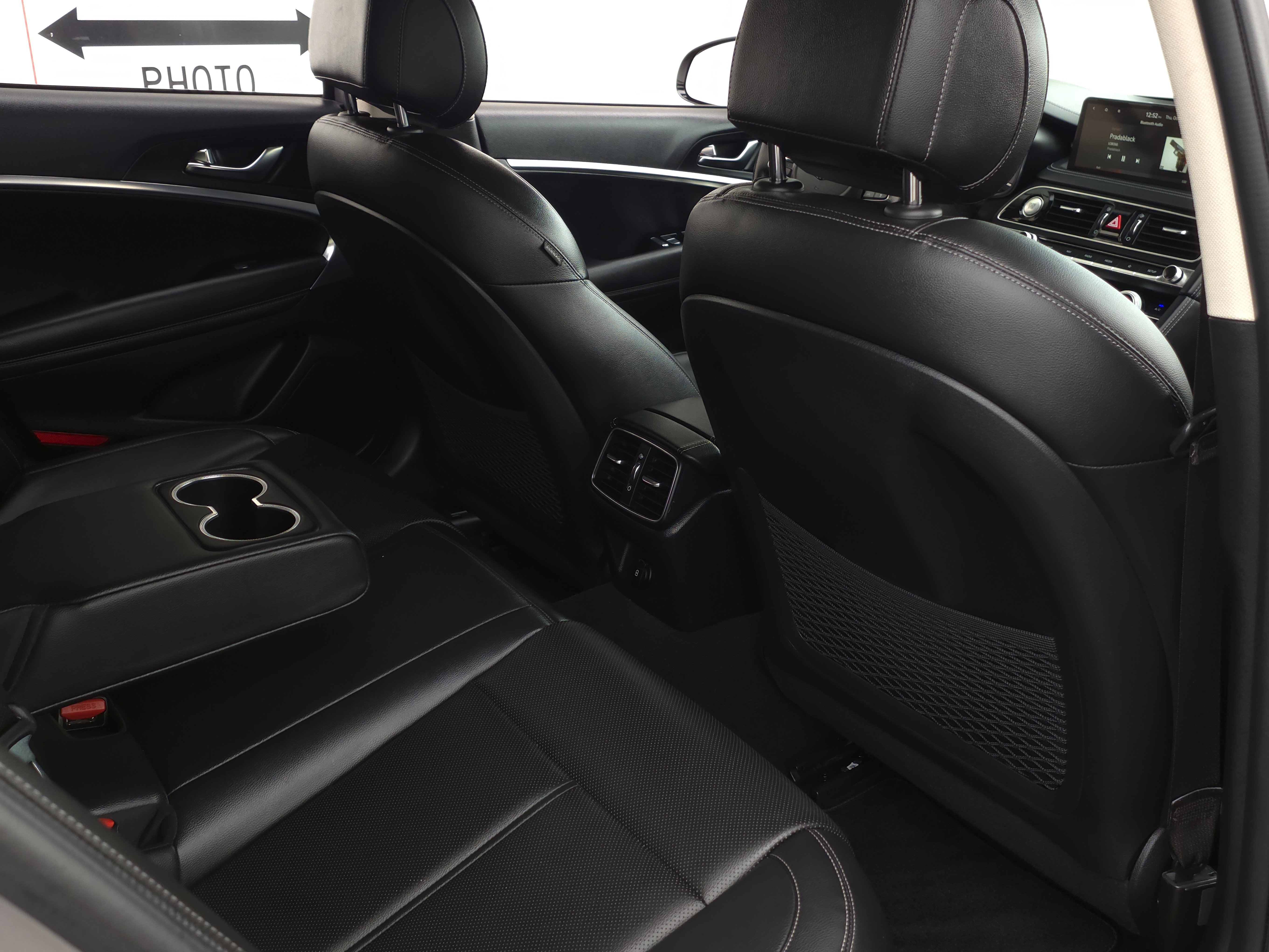 Used 2022 Genesis G70 2.0T image 27