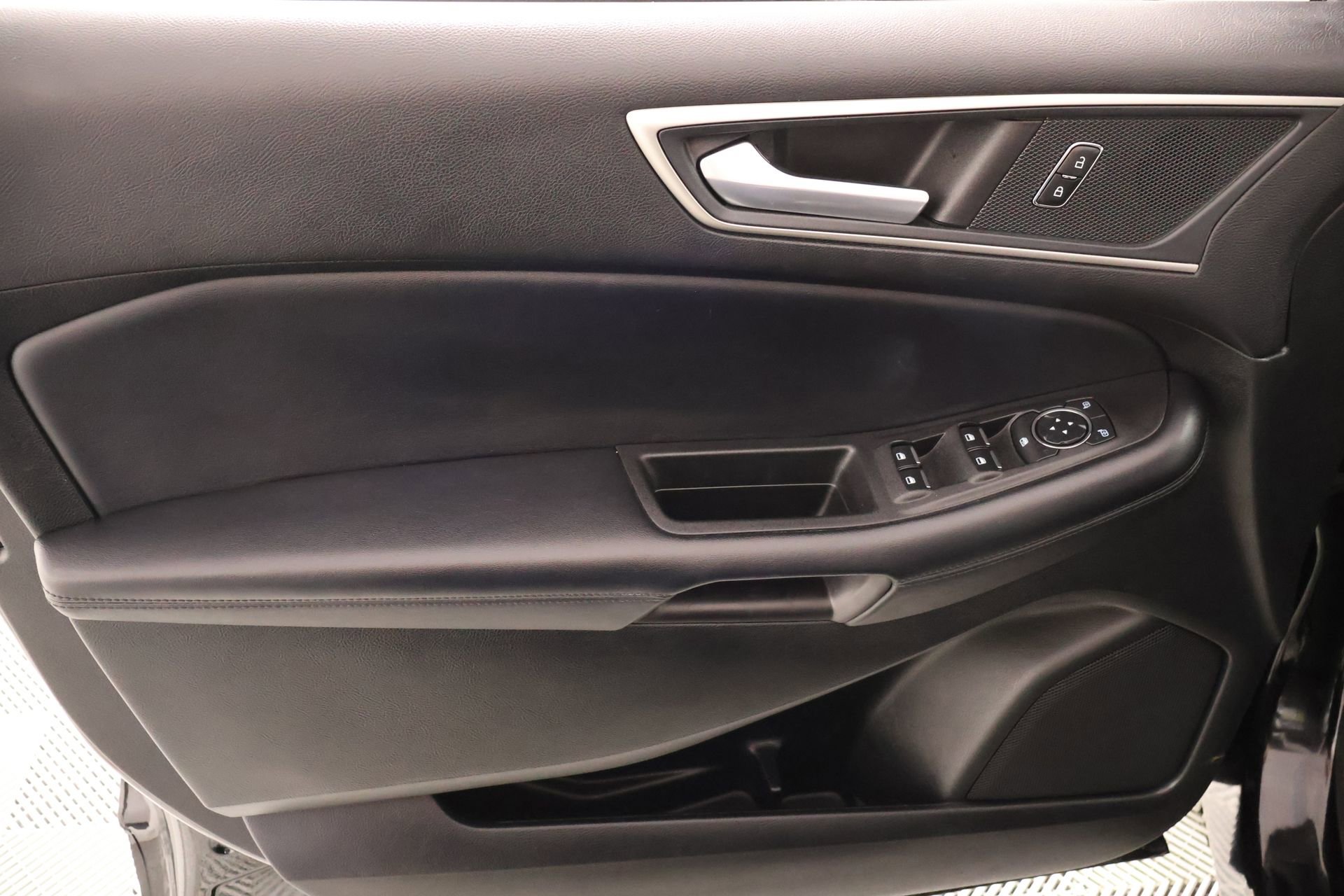 Used 2023 Ford Edge SEL w/ Convenience Package AWD/4WD image 16