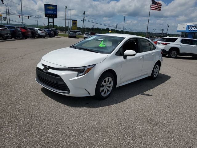 Used 2026 Toyota Corolla LE FWD image 2
