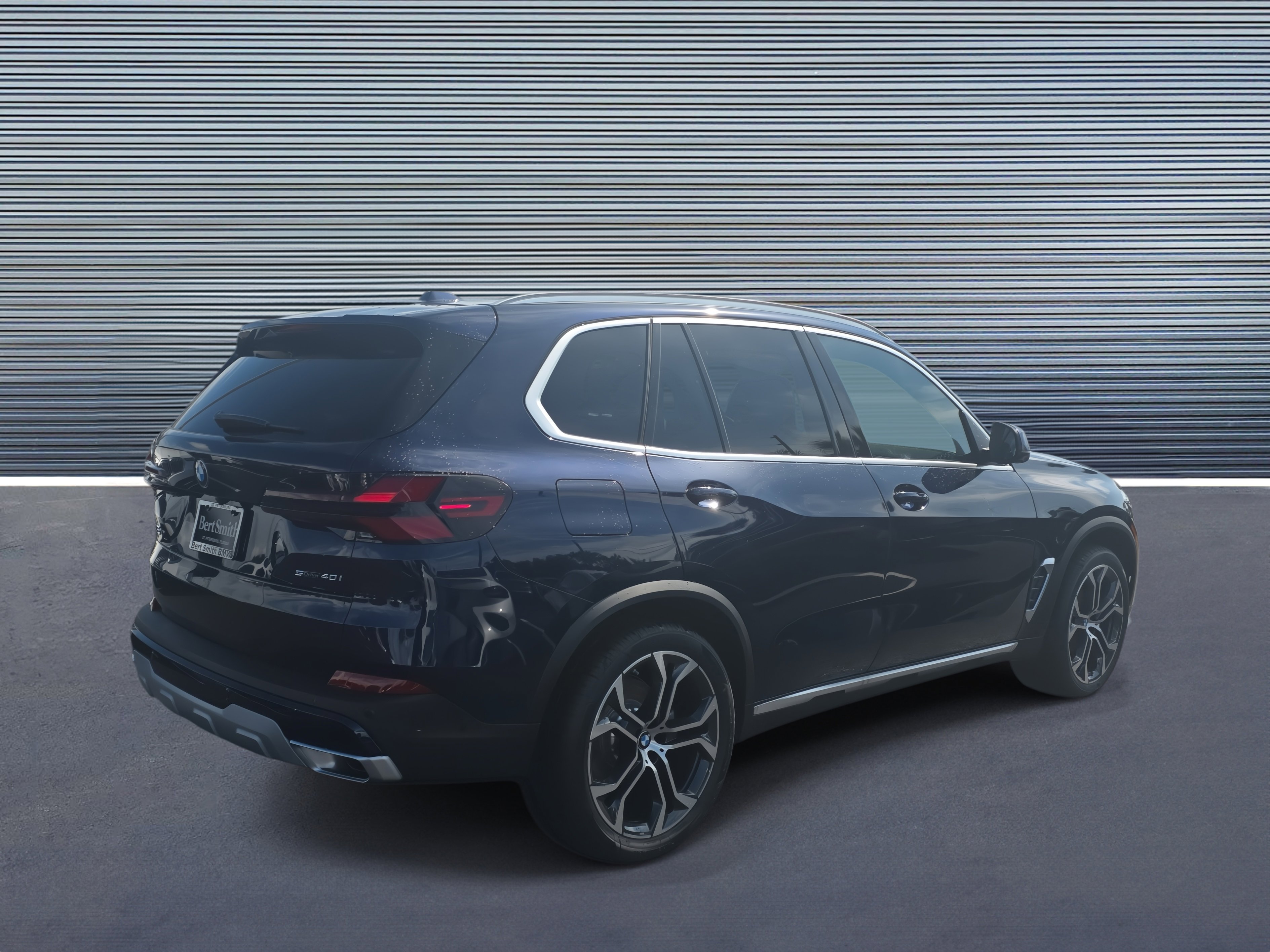 New 2026 BMW X5 sDrive40i w/ Climate Comfort Package image 3