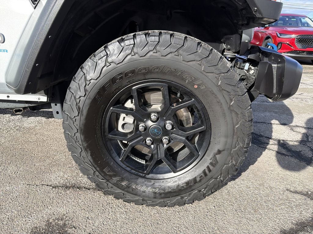 Used 2024 Jeep Wrangler Unlimited AWD/4WD image 33