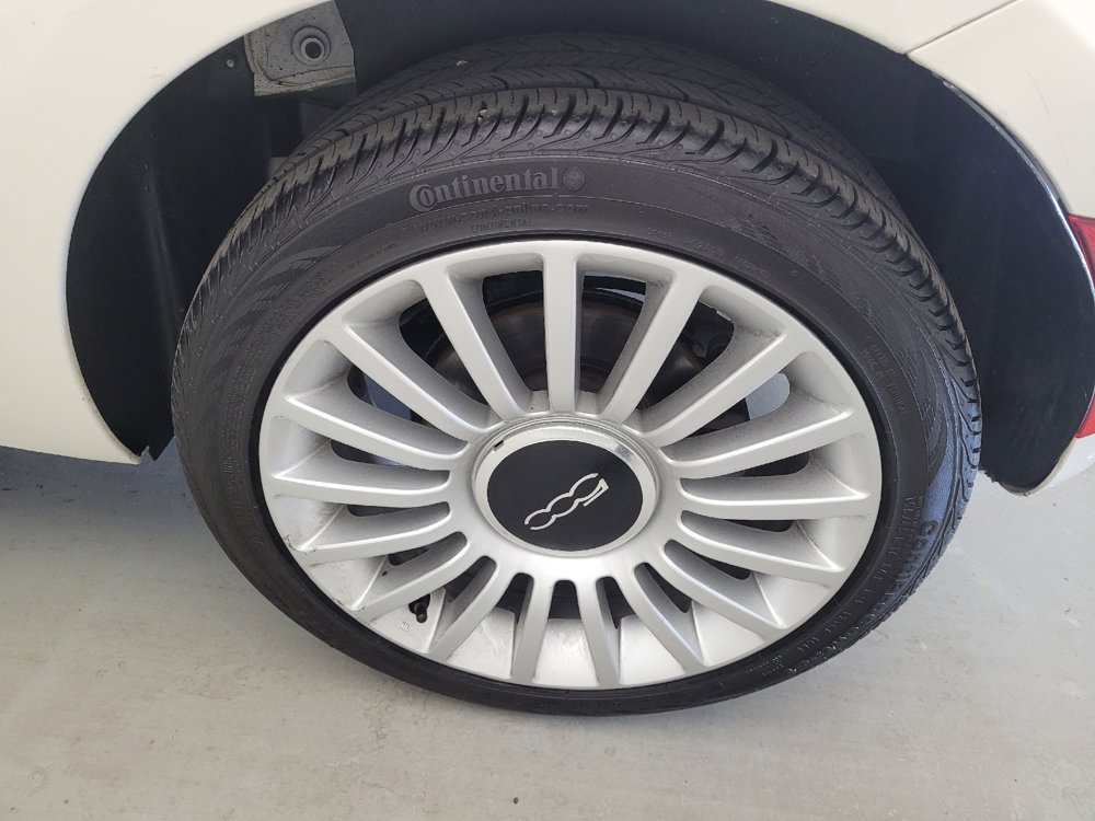 Used 2017 FIAT 500 Lounge FWD image 31