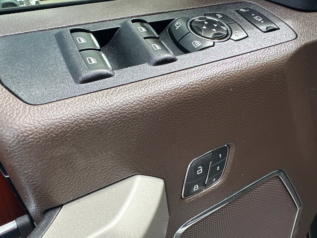 Used 2019 Ford F250 King Ranch w/ King Ranch Ultimate Package AWD/4WD image 16
