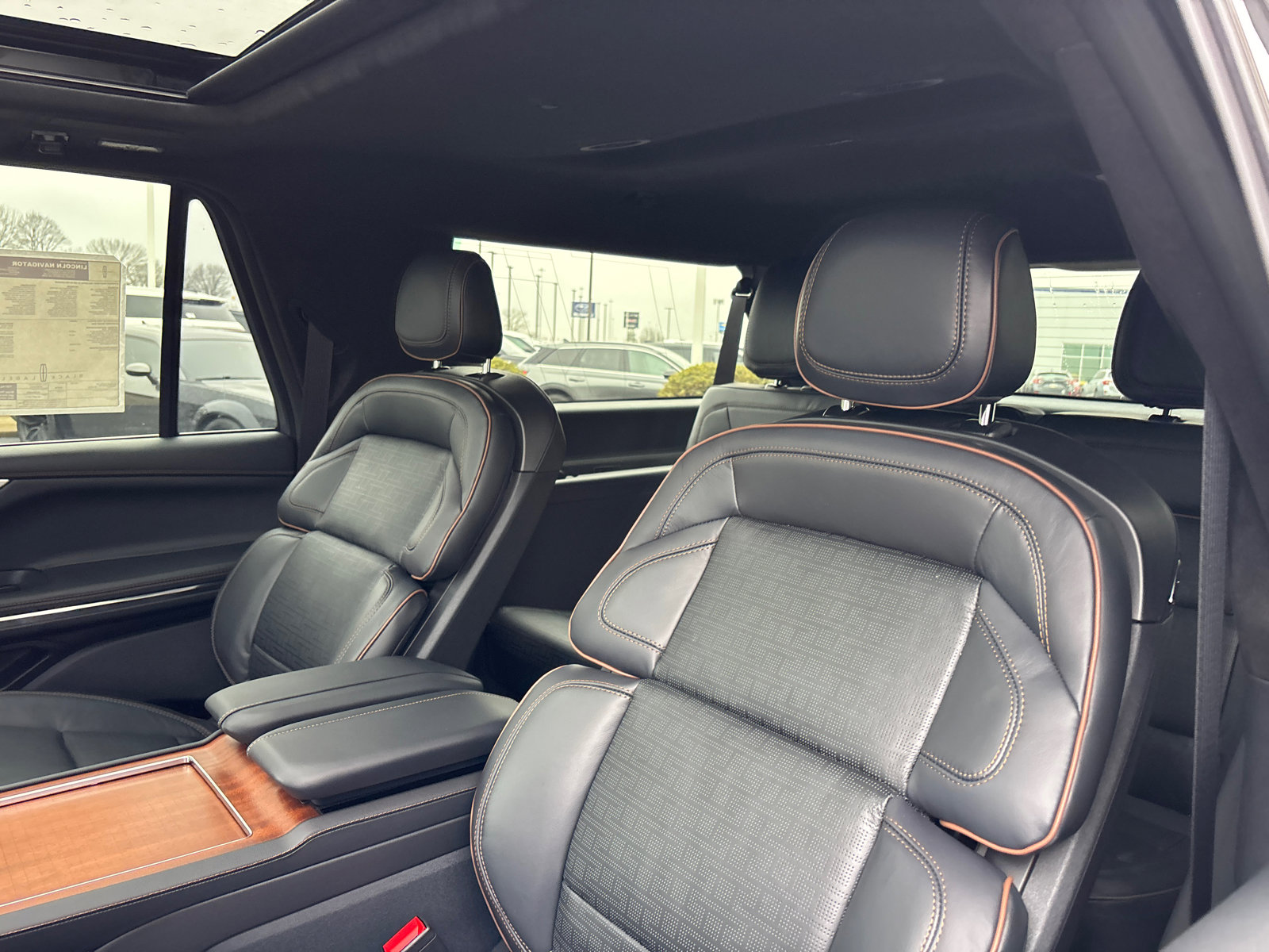 New 2026 Lincoln Navigator L Black Label AWD/4WD image 26