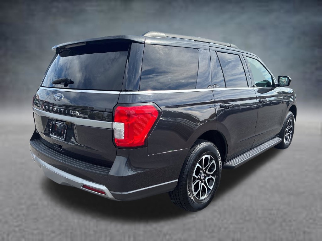 Used 2024 Ford Expedition XLT AWD/4WD image 5