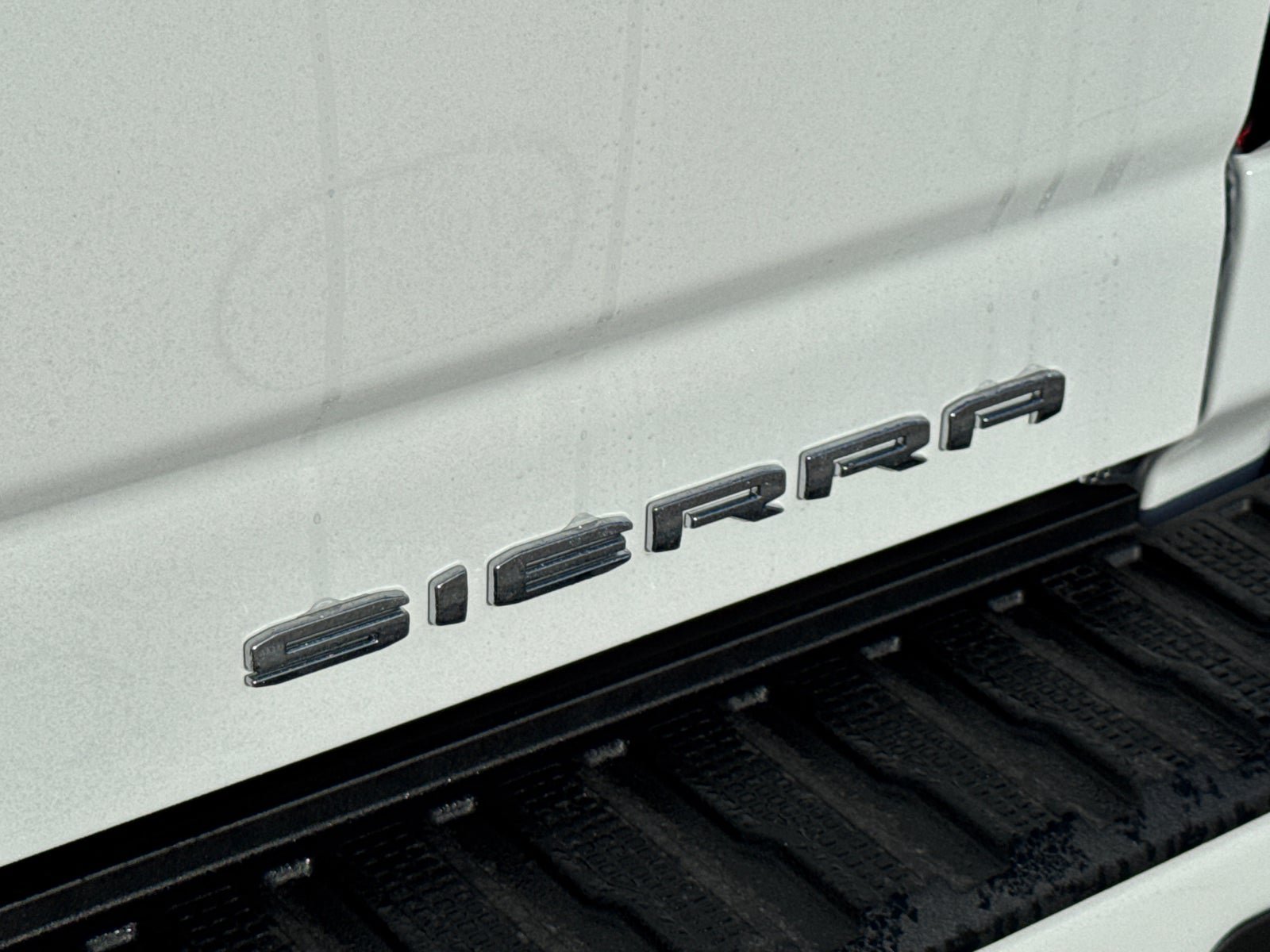 New 2026 GMC Sierra 3500 Denali Ultimate w/ LPO, Black Badging Package AWD/4WD image 12