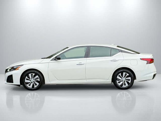 Used 2025 Nissan Altima 2.5 S FWD image 5