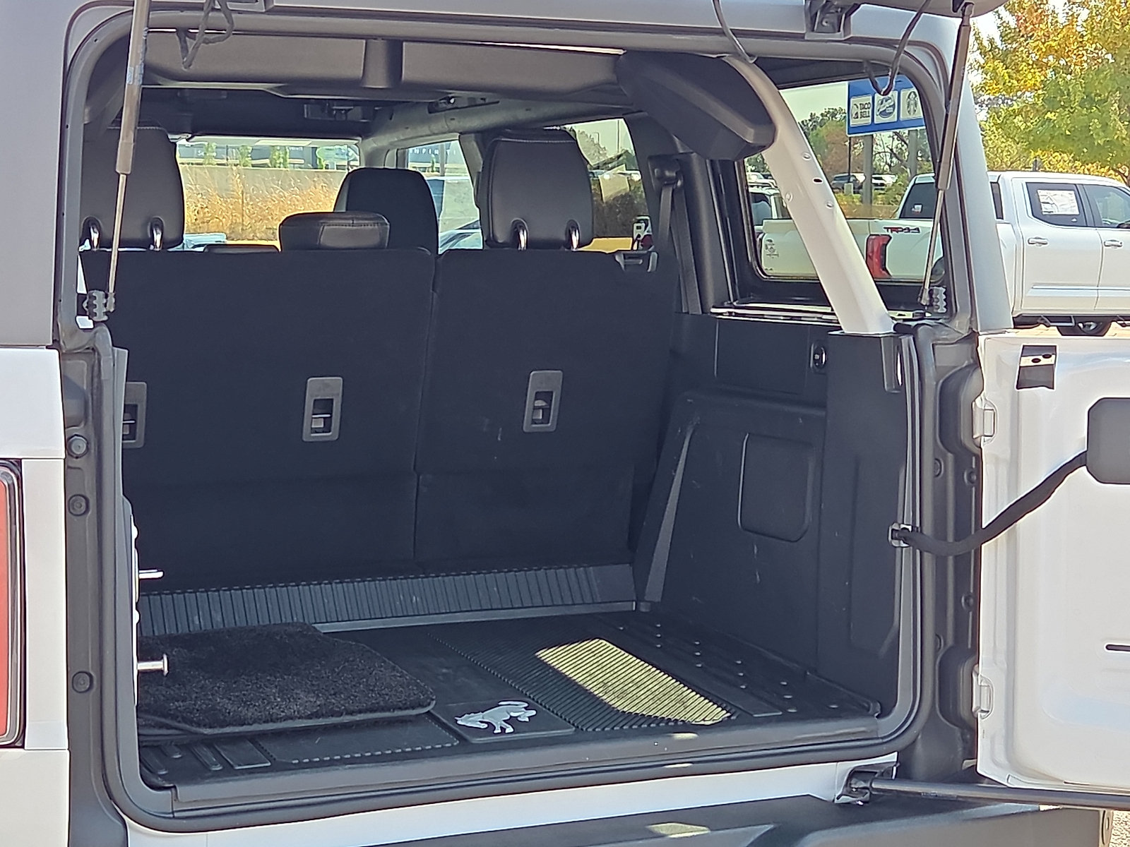 Used 2024 Ford Bronco Wildtrak AWD/4WD image 9