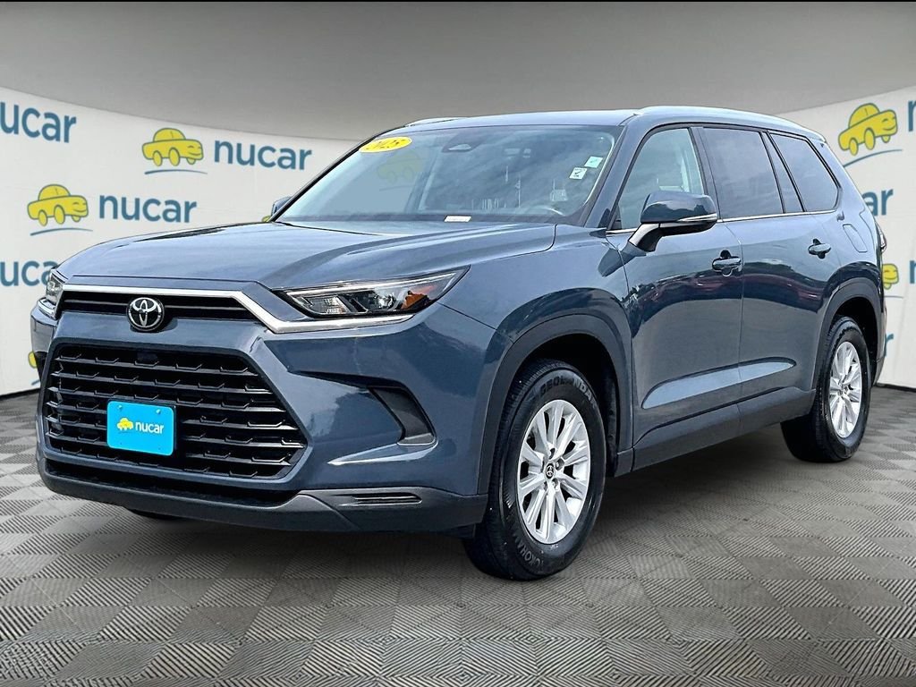 Used 2025 Toyota Grand Highlander AWD image 3