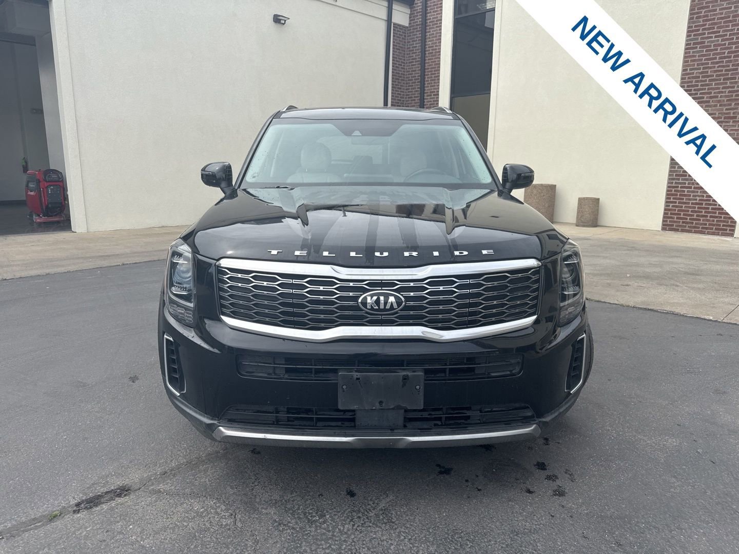 Used 2020 Kia Telluride S w/ S 8 Passenger Seating Package image 2