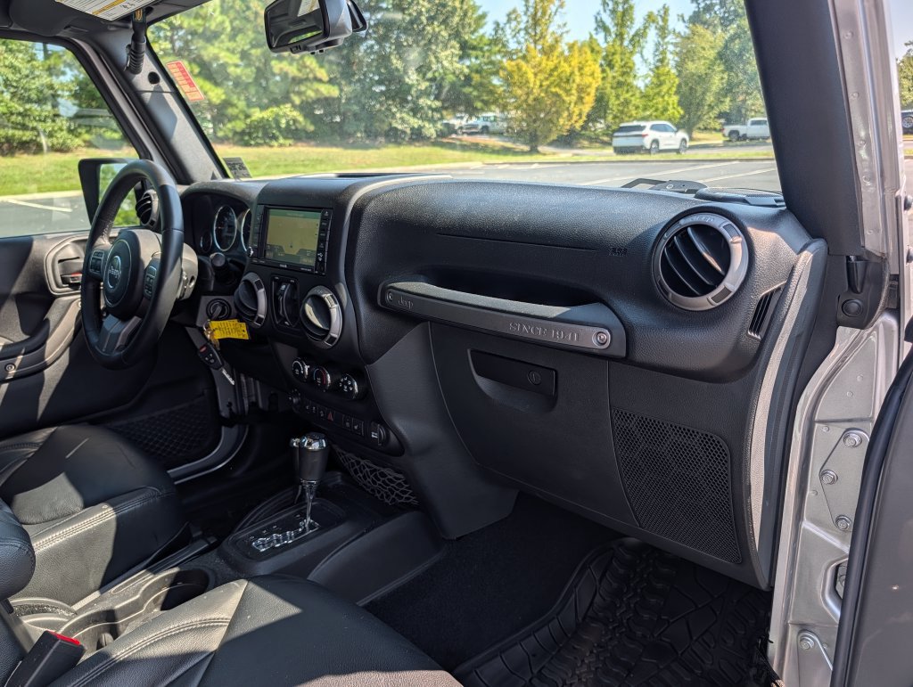 Used 2016 Jeep Wrangler Unlimited Sport AWD/4WD image 12