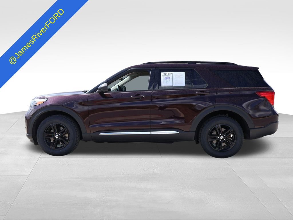 Used 2022 Ford Explorer XLT image 2