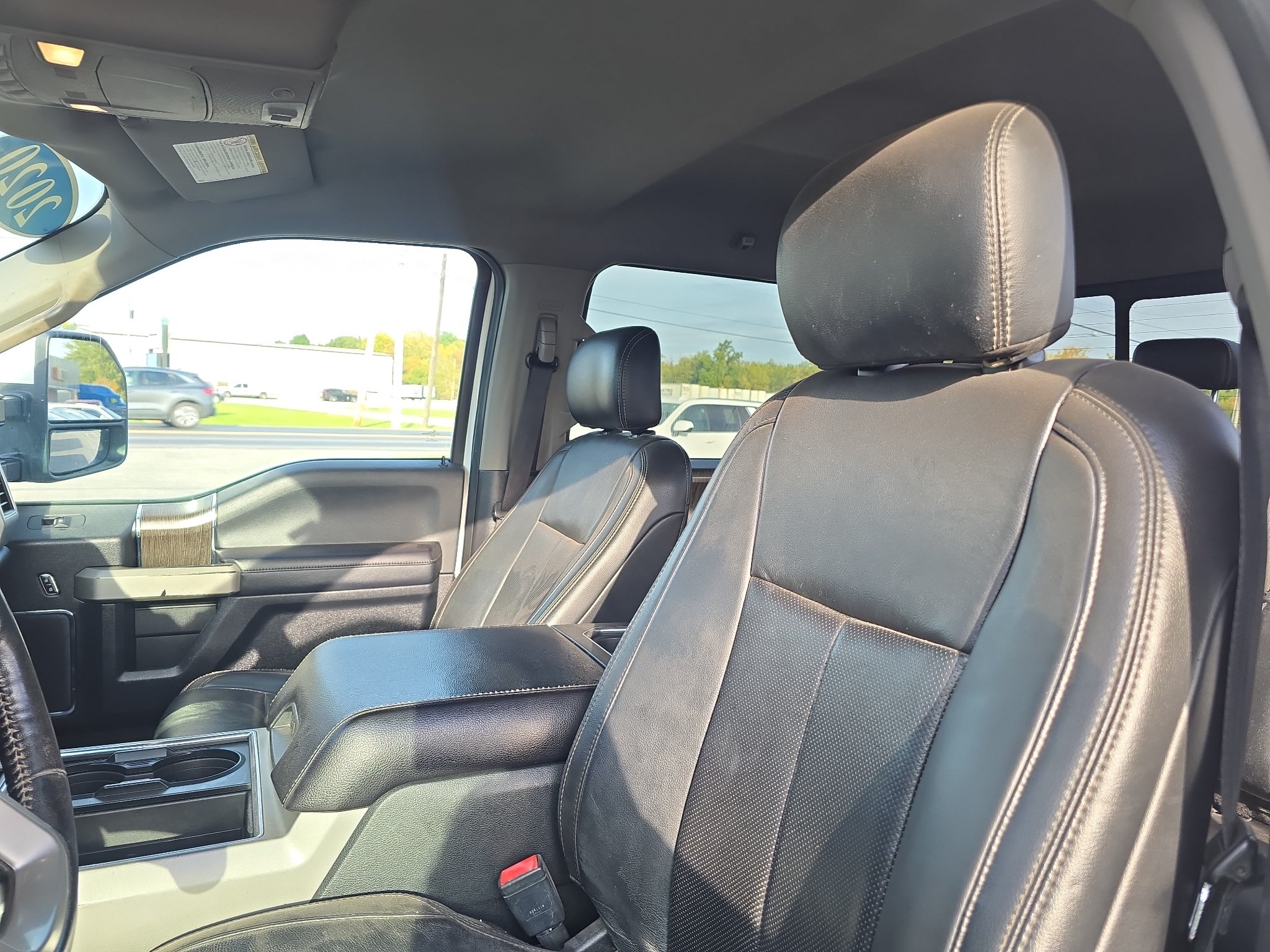 Used 2020 Ford F350 Lariat w/ Lariat Value Package AWD/4WD image 16