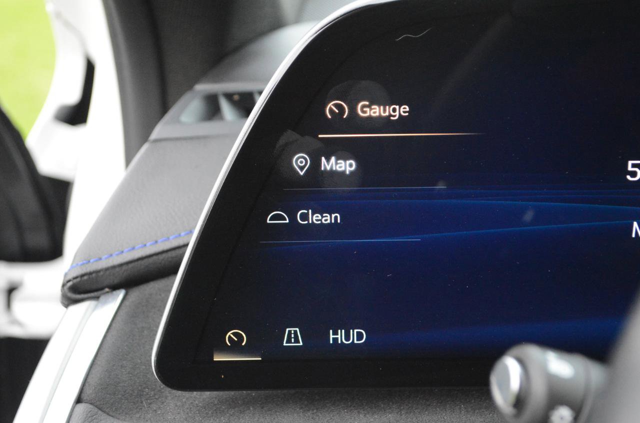 Used 2024 Cadillac XT4 Sport image 36