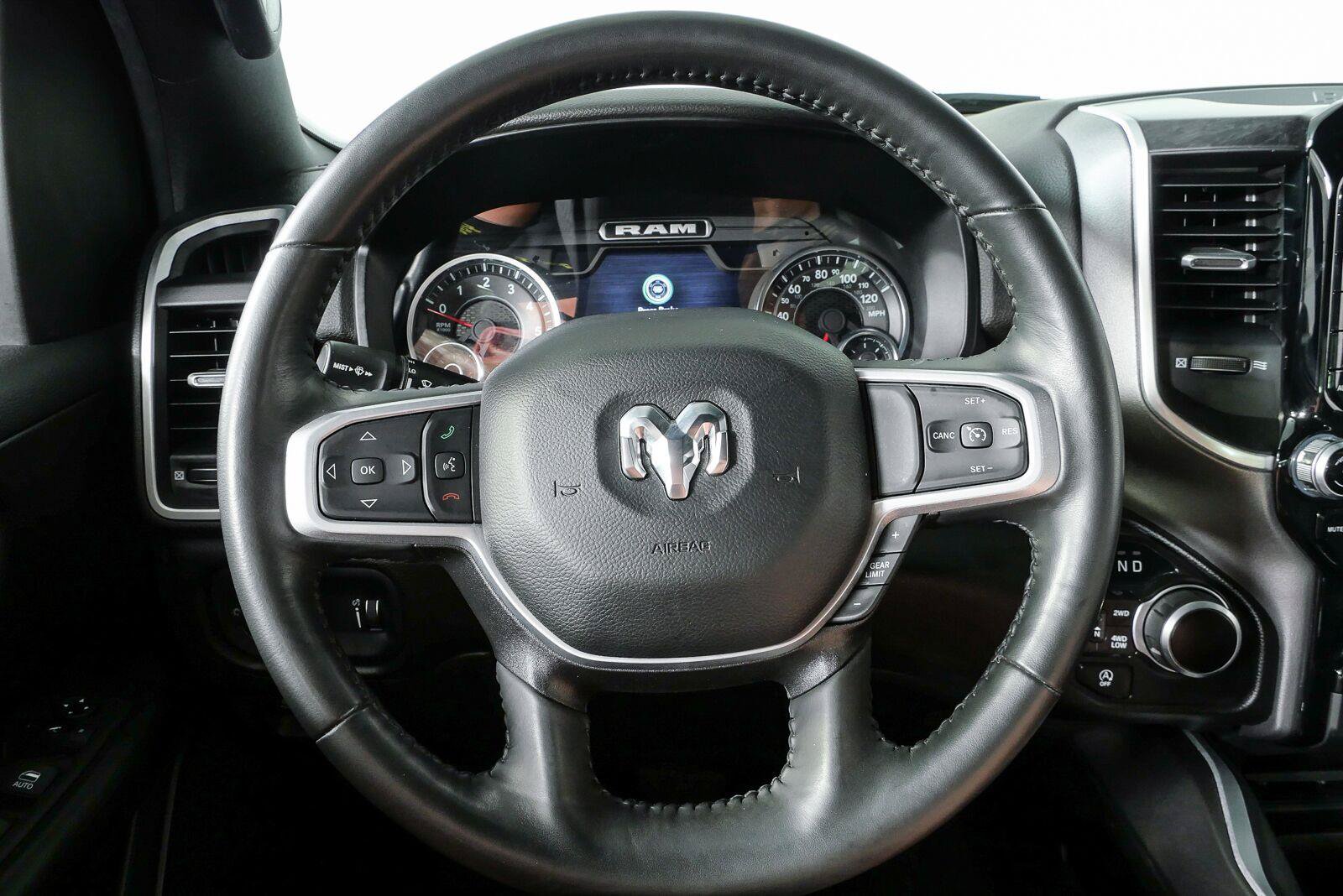 Used 2023 RAM 1500 Big Horn AWD/4WD image 10