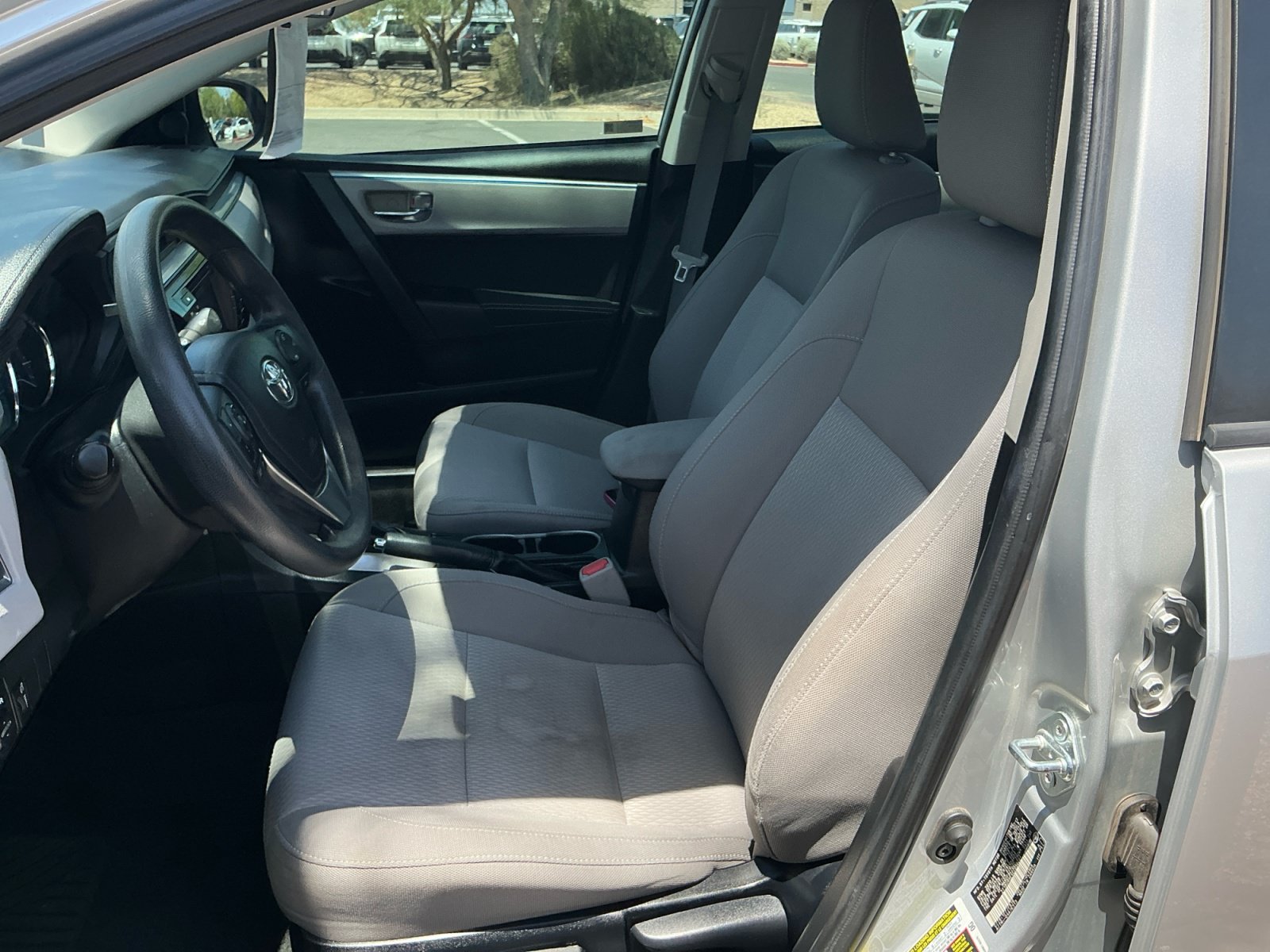 Used 2014 Toyota Corolla LE FWD image 16