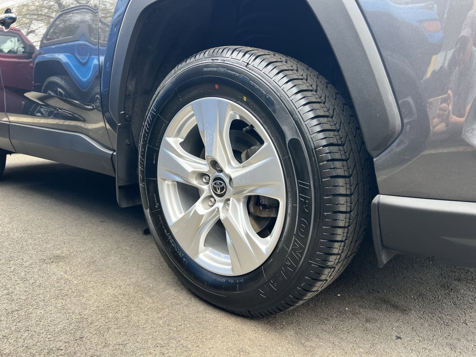 Used 2021 Toyota RAV4 XLE image 8